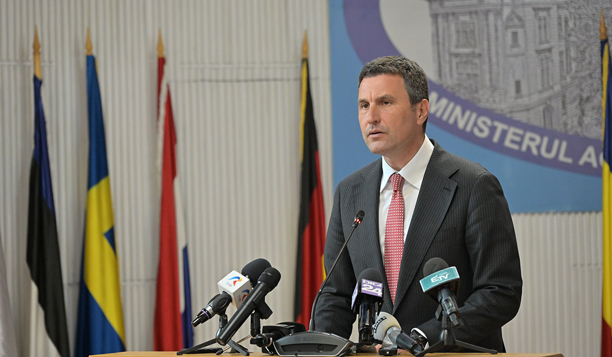 Azomureş, singura soluţie pentru fermierii din România
