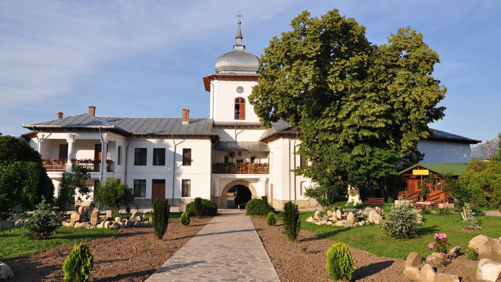 Agapia, o bogăție de trăiri. Călătorie prin codrii lui Eminescu și la mormântul Veronicăi Micle