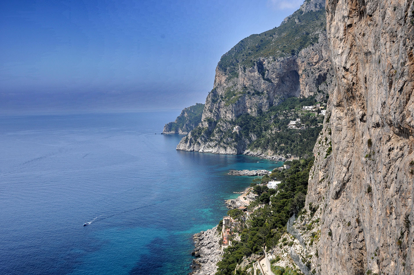 Capri, insula cu parfum unic în lume (II)