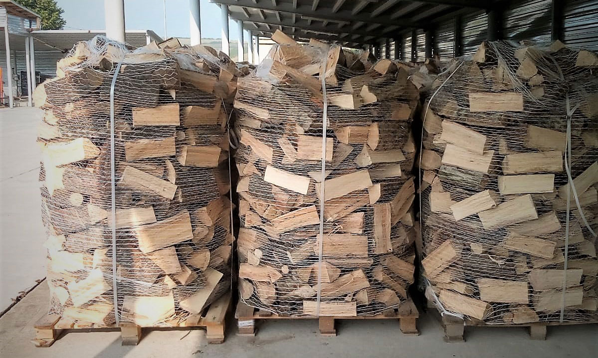 Romsilva pune la dispoziția populației, până la finalul anului încă, 700 de mii metri cubi de lemn pentru foc