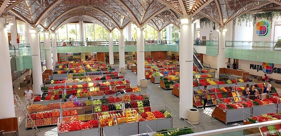 S-a redeschis Piața Sudului: 6.000 de metri de piață și un hectar de esplanadă verde