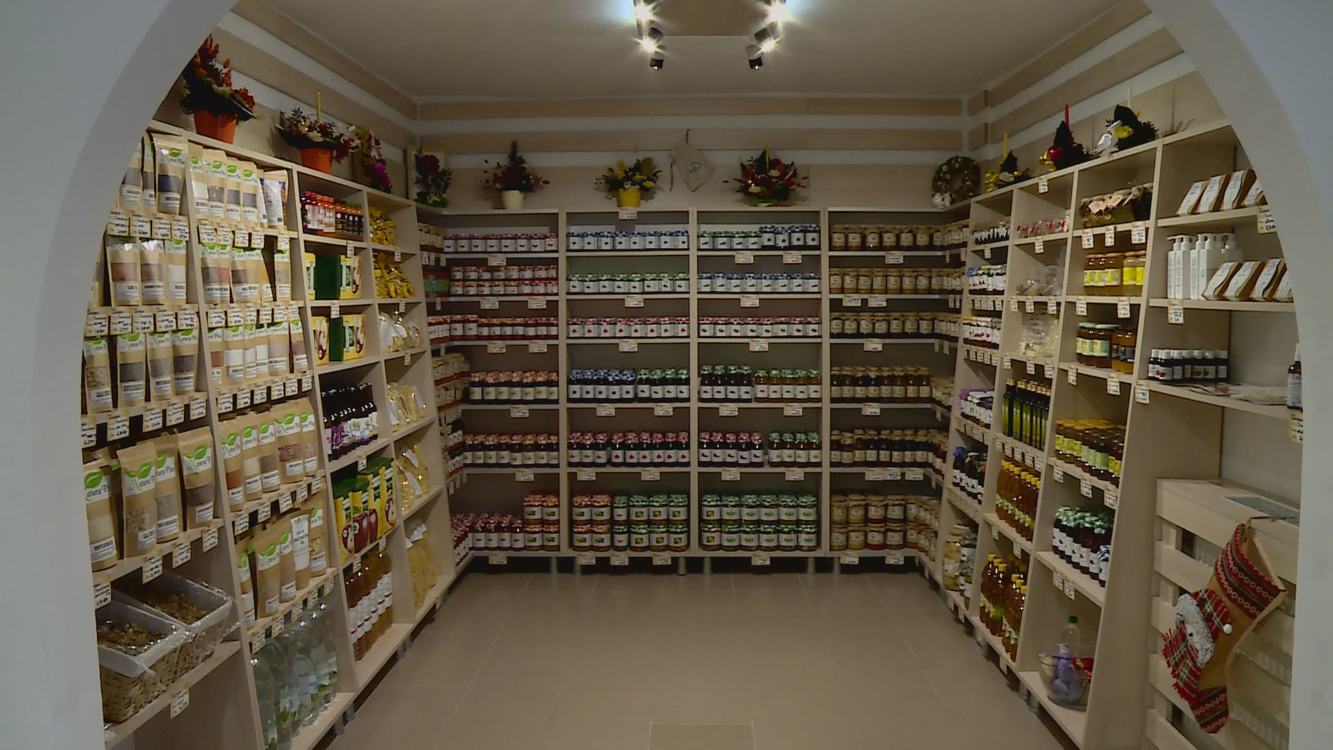 O mână de ajutor pentru producătorii din Alba. Băcănia lui Bogdan