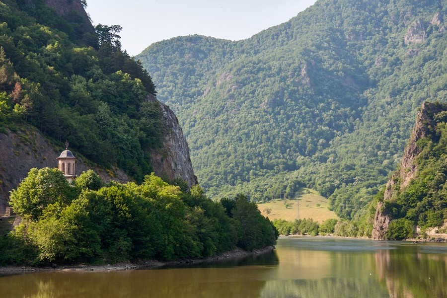 Cu o bogăție naturală impresionantă, Vâlcea a rămas în a doua jumătate a clasamentului ca dezvoltare economică