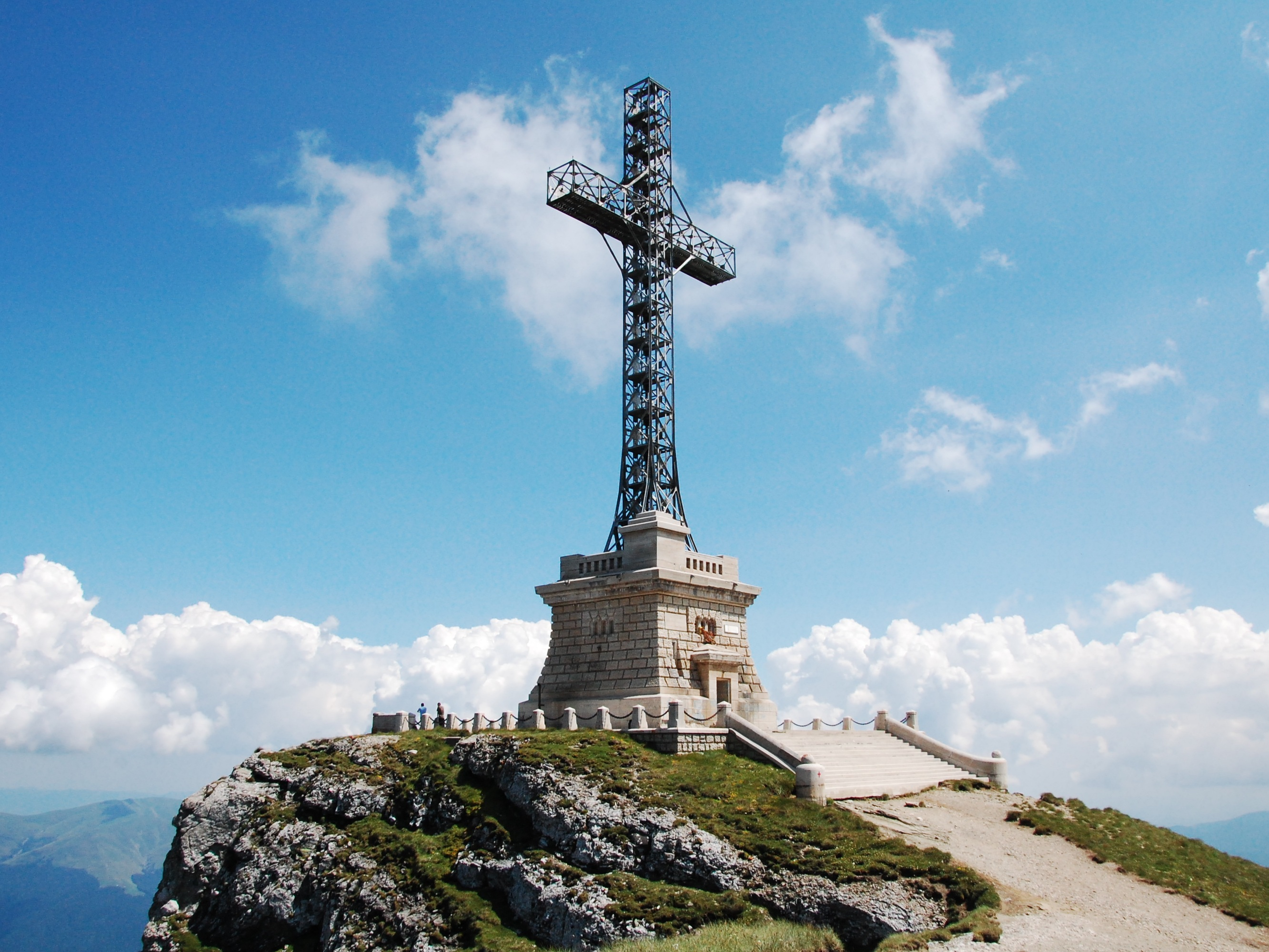 19 milioane de lei pentru renovarea și conservarea Crucii Caraiman