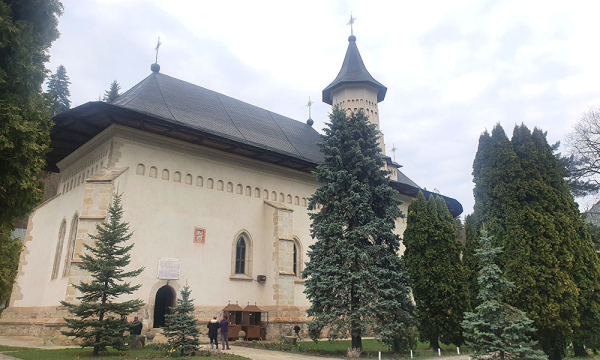 Mănăstiri și biserici restaurate cu bani din PNRR