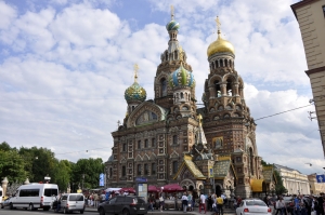Nopţi albe în ținuturile Rusiei (IV) - O biserică… o poveste