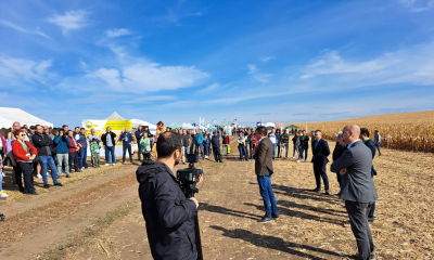 Sute de fermieri s-au adunat pentru a sărbători Ziua Porumbului