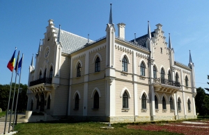 Palatul Ruginoasa sau patru secole de nenoroc