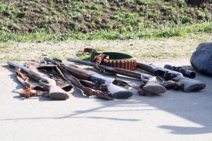 Paznic de vânătoare împușcat de braconieri în județul Arad