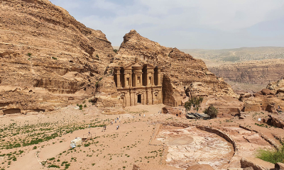Petra, crinul cu parfum de nisip nabateean (II)