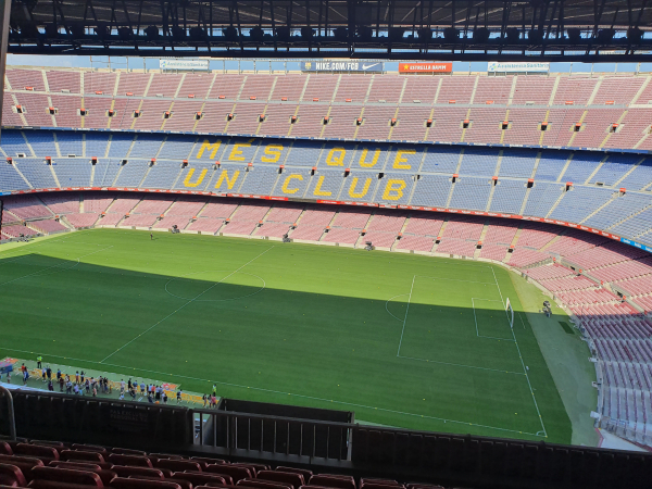 Turist pe cel mai mare stadion din Europa, Camp Nou